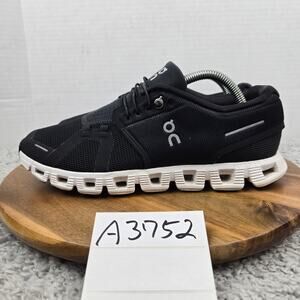On Running Womens 9.5 Cloud 5 Black White Athletic Casual Gym Daily Running Shoe